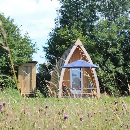 Green Tree Glamping Lantställe