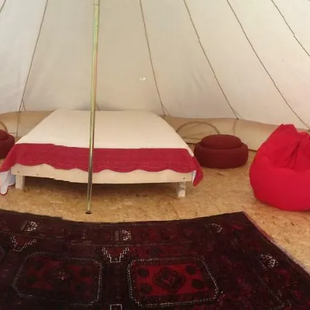 Green Tree Glamping Lantställe Sourdeval